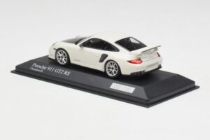 Porsche 911 997.2 GT2 RS Biały z Srebrnymi Felgami Minichamps 1:43 400069405 Metal — zdjęcie 3 z 4