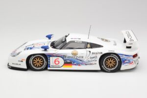 Porsche 911 GT1 #6 T. Boutsen / H-J. Stuck 1997 UT Models 1:18 39720 Metal — zdjęcie 4 z 8