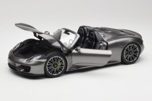 Porsche 918 Spyder Liquid Metal Srebrny Minichamps 1:18 110062430 Metal — zdjęcie 2 z 8