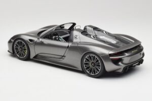Porsche 918 Spyder Liquid Metal Srebrny Minichamps 1:18 110062430 Metal — zdjęcie 7 z 8