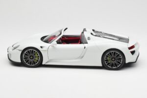 Porsche 918 Spyder Biały Minichamps 1:18 110062436 Metal — zdjęcie 4 z 8