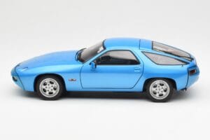 Porsche 928 Niebieski AUTOart 1:18 77901 Metal — zdjęcie 4 z 8