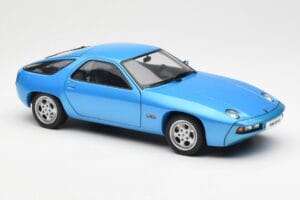 Porsche 928 Niebieski AUTOart 1:18 77901 Metal — zdjęcie 6 z 8