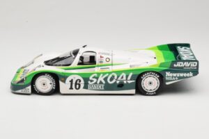 Porsche 956L #16 Skoal Bandit G. Edwards / D. Sears / M. Bleekemolen 24 Hours of Le Mans 1983 Minichamps 1:18 183836916 Metal — zdjęcie 4 z 8