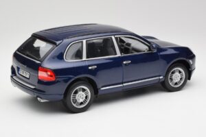 Porsche Cayenne S 9PA Dark Sea Niebieski Metaliczny Maisto 1:18 31635 Metal — zdjęcie 3 z 8
