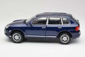 Porsche Cayenne S 9PA Dark Sea Niebieski Metaliczny Maisto 1:18 31635 Metal — zdjęcie 4 z 8