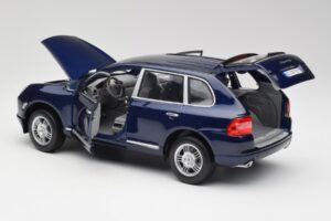 Porsche Cayenne S 9PA Dark Sea Niebieski Metaliczny Maisto 1:18 31635 Metal — zdjęcie 5 z 8