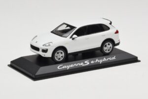 Porsche Cayenne 958 S e-Hybrid Biały Minichamps 1:43 WAP0200040E Metal — zdjęcie 2 z 4