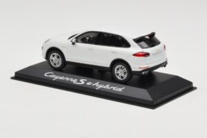 Porsche Cayenne 958 S e-Hybrid Biały Minichamps 1:43 WAP0200040E Metal — zdjęcie 3 z 4