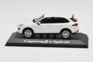 Porsche Cayenne 958 S e-Hybrid Biały Minichamps 1:43 WAP0200040E Metal