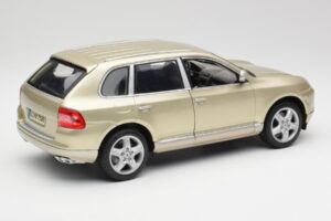 Porsche Cayenne Turbo 955 Beżowy Maisto 1:18 WAP02100113 Metal — zdjęcie 3 z 8
