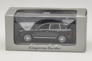 Porsche Cayenne Turbo Dark Green Metallic Minichamps 1:43 WAP02061117 Metal — zdjęcie 5 z 5