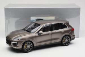 Porsche Cayenne E2 Turbo S Umbra Metaliczny Minichamps 1:18 WAP0213020F Metal — zdjęcie 8 z 8