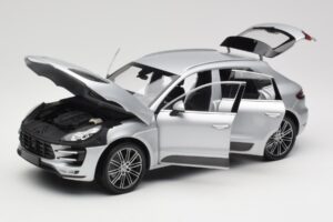 Porsche Macan Turbo 95B Srebrny Minichamps 1:18 110062504 Metal — zdjęcie 2 z 8