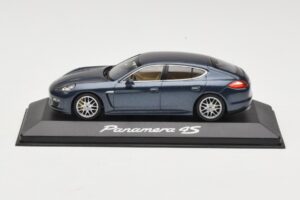 Porsche Panamera 970 4 Niebieski Metallic Minichamps 1:43 400068220 Metal