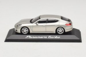 Porsche Panamera 970 Turbo Srebrny Minichamps 1:43 WAP02000519 Metal