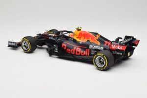 Red Bull Racing Honda RB16B #11 S. Perez Mexican GP 2021 Minichamps 1:18 110211911 Metal — zdjęcie 5 z 6