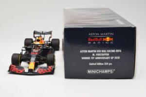 Red Bull Racing RB16 #33 M. Verstappen Winner 70th Anniversary GP 2020 Minichamps 1:18 110200533 Metal — zdjęcie 6 z 6