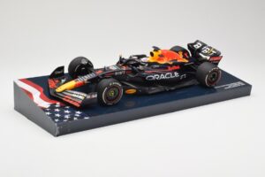 Red Bull Racing RB18 #1 M. Verstappen Winner Austin GP 2022 Minichamps 1:18 113222901 Metal — zdjęcie 2 z 6