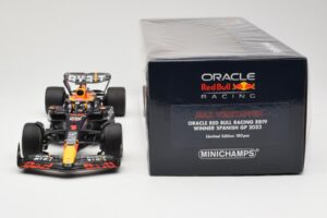 Red Bull Racing RB19 #1 M. Verstappen Winner Spanish GP 2023 Minichamps 1:18 110230801 Metal — zdjęcie 6 z 6