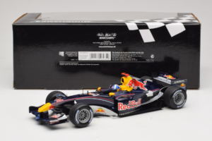 Red Bull RB1 Cosworth #14 D. Coulthard Red Bull Racing Showcar 2005 Minichamps 1:18 100050084 Metal — zdjęcie 6 z 7