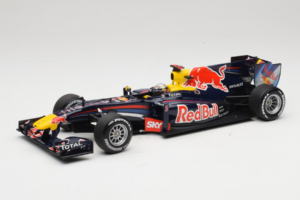 Red Bull RB6 Renault #5 S. Vettel Red Bull Racing Brazilian Grand Prix Winner 2010 Minichamps 1:18 110100205 Metal