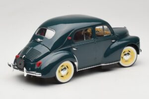 Renault 4CV Zielony Solido 1:18 8047 Metal — zdjęcie 2 z 6