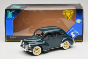 Renault 4CV Zielony Solido 1:18 8047 Metal — zdjęcie 6 z 6