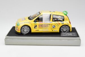 Renault Clio Sport #2 E. Rangoni Renault Clio Trophy Winner 2000 Universal Hobbies 1:18 7711218616 Metal — zdjęcie 3 z 6