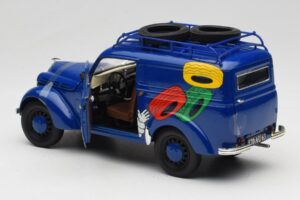 Renault Juvaquatre Michelin Blue Solido 1:18 82008 Metal — zdjęcie 7 z 8