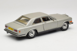 Rolls-Royce Camargue Srebrny Edycja Diamond Bburago 1:18 3001-M3 Metal — zdjęcie 3 z 8
