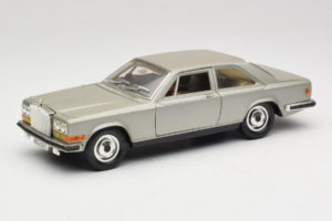 Rolls-Royce Camargue Srebrny Edycja Diamond Bburago 1:18 3001-M3 Metal