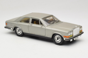 Rolls-Royce Camargue Srebrny Edycja Diamond Bburago 1:18 3001-M3 Metal — zdjęcie 6 z 8