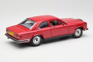Rolls-Royce Camargue Czerwony Bburago 1:22 3001 Metal — zdjęcie 3 z 8