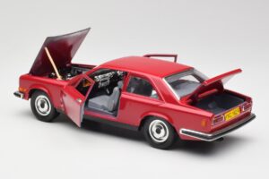 Rolls-Royce Camargue Czerwony Bburago 1:22 3001 Metal — zdjęcie 5 z 8