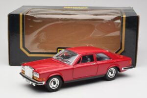 Rolls-Royce Camargue Czerwony Bburago 1:22 3001 Metal — zdjęcie 8 z 8