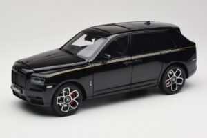 Rolls-Royce Cullinan Czarny Z Gold Coachline & Shadow Wheels OEM 1:18 028-15A Metal