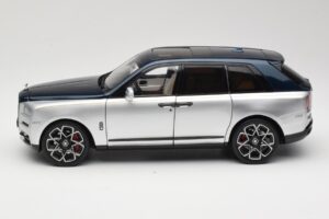 Rolls-Royce Cullinan Niebieski & Srebrny Dwukolorowy OEM 1:18 028-16B Metal — zdjęcie 4 z 8