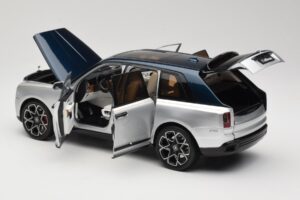 Rolls-Royce Cullinan Niebieski & Srebrny Dwukolorowy OEM 1:18 028-16B Metal — zdjęcie 5 z 8