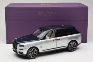 Rolls-Royce Cullinan Niebieski & Srebrny Dwukolorowy OEM 1:18 028-16B Metal — zdjęcie 8 z 8