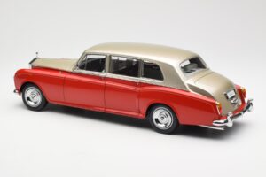 Rolls-Royce Phantom VI Czerwono Jasny Beż Kyosho 1:18 08905RLB Metal — zdjęcie 7 z 8