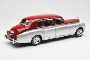 Rolls-Royce Phantom VI Srebrno Czerwony Kyosho 1:18 08905SR Metal — zdjęcie 3 z 8