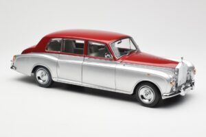 Rolls-Royce Phantom VI Srebrno Czerwony Kyosho 1:18 08905SR Metal — zdjęcie 6 z 8
