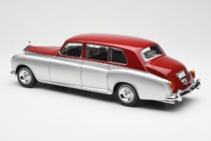 Rolls-Royce Phantom VI Srebrno Czerwony Kyosho 1:18 08905SR Metal — zdjęcie 7 z 8