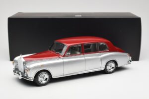 Rolls-Royce Phantom VI Srebrno Czerwony Kyosho 1:18 08905SR Metal — zdjęcie 8 z 8