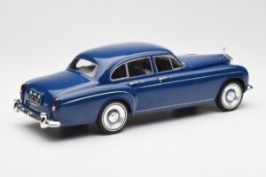 Rolls-Royce Silver Cloud III Flying Spur Mulliner RHD Granatowy MCG 1:18 MCG18124 Metal — zdjęcie 2 z 6