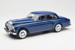 Rolls-Royce Silver Cloud III Flying Spur Mulliner RHD Granatowy MCG 1:18 MCG18124 Metal