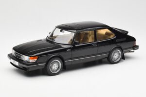 Saab 900 Turbo Czarny MCG 1:18 MCG18338 Metal