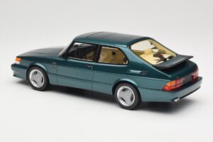Saab 900 Turbo T16 Airflow Eucalyptus Green DNA 1:18 DNA000095 Metal — zdjęcie 5 z 6