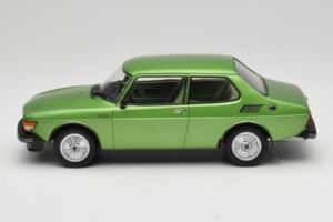 Saab 99 Metallic Zielony MCG 1:18 MCG18440 Metal — zdjęcie 3 z 6